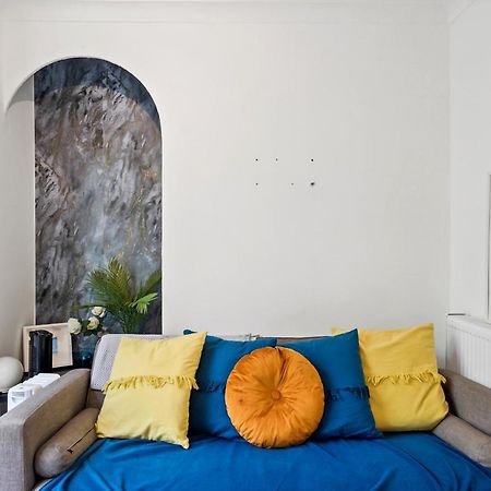Modern One Bedroom Apartments In Brighton Bagian luar foto