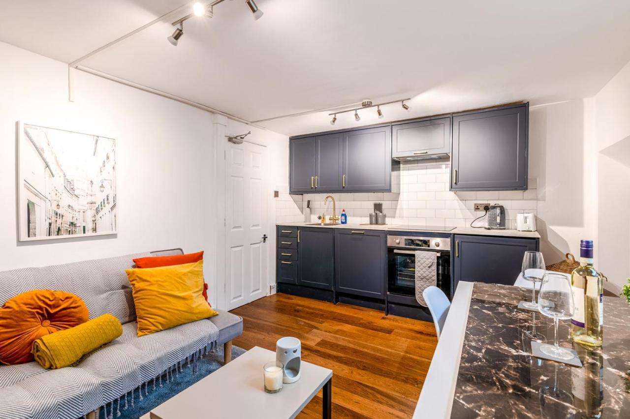 Modern One Bedroom Apartments In Brighton Bagian luar foto