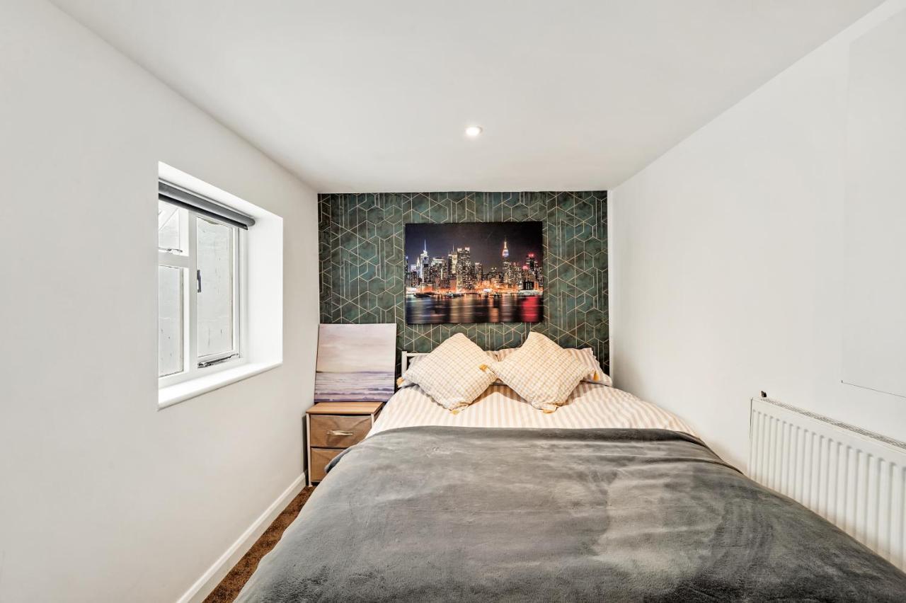 Modern One Bedroom Apartments In Brighton Bagian luar foto