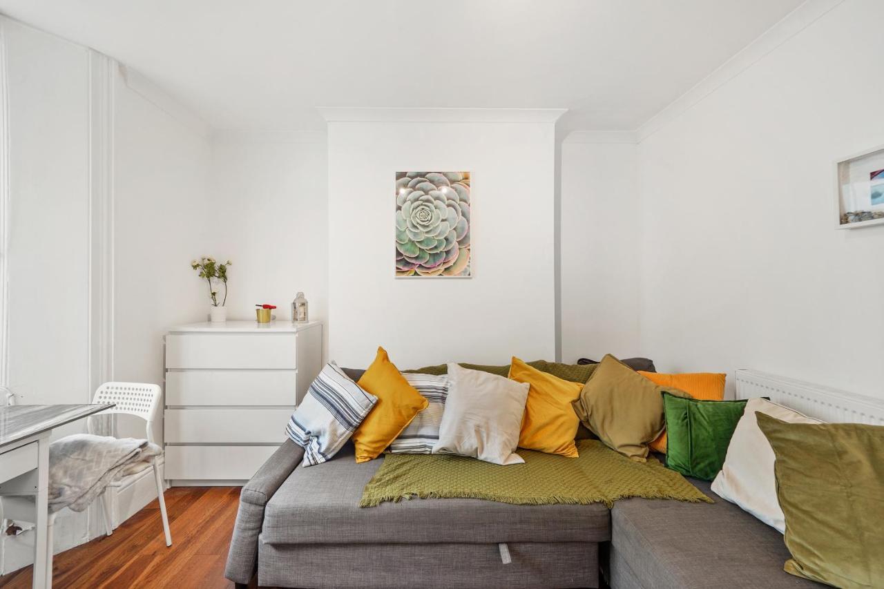 Modern One Bedroom Apartments In Brighton Bagian luar foto