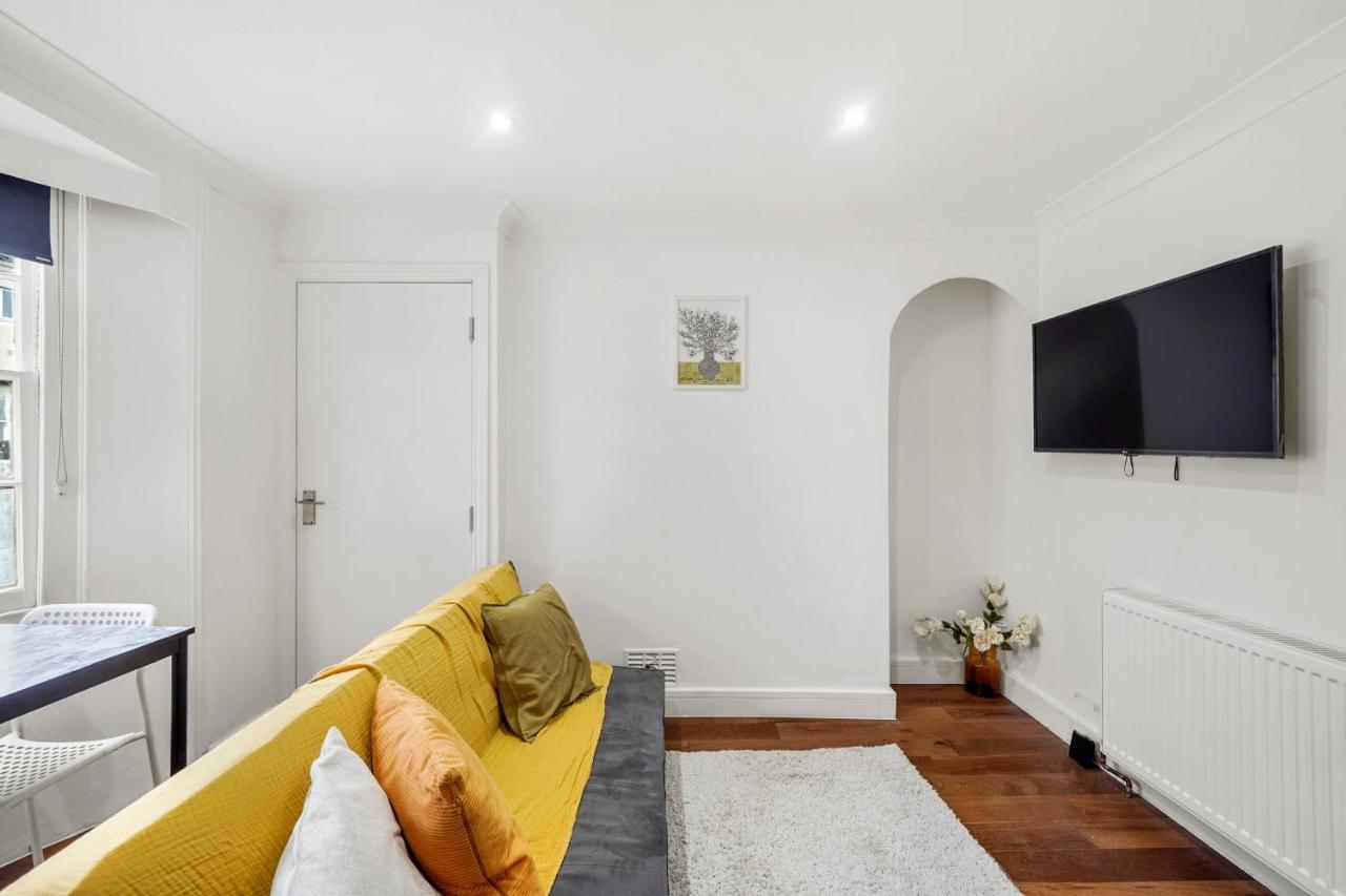 Modern One Bedroom Apartments In Brighton Bagian luar foto