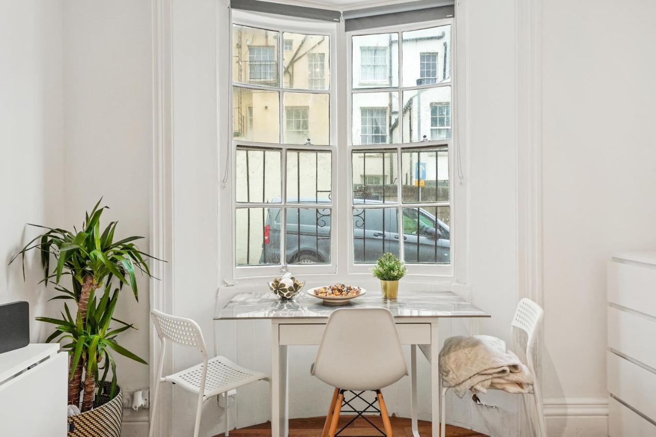 Modern One Bedroom Apartments In Brighton Bagian luar foto