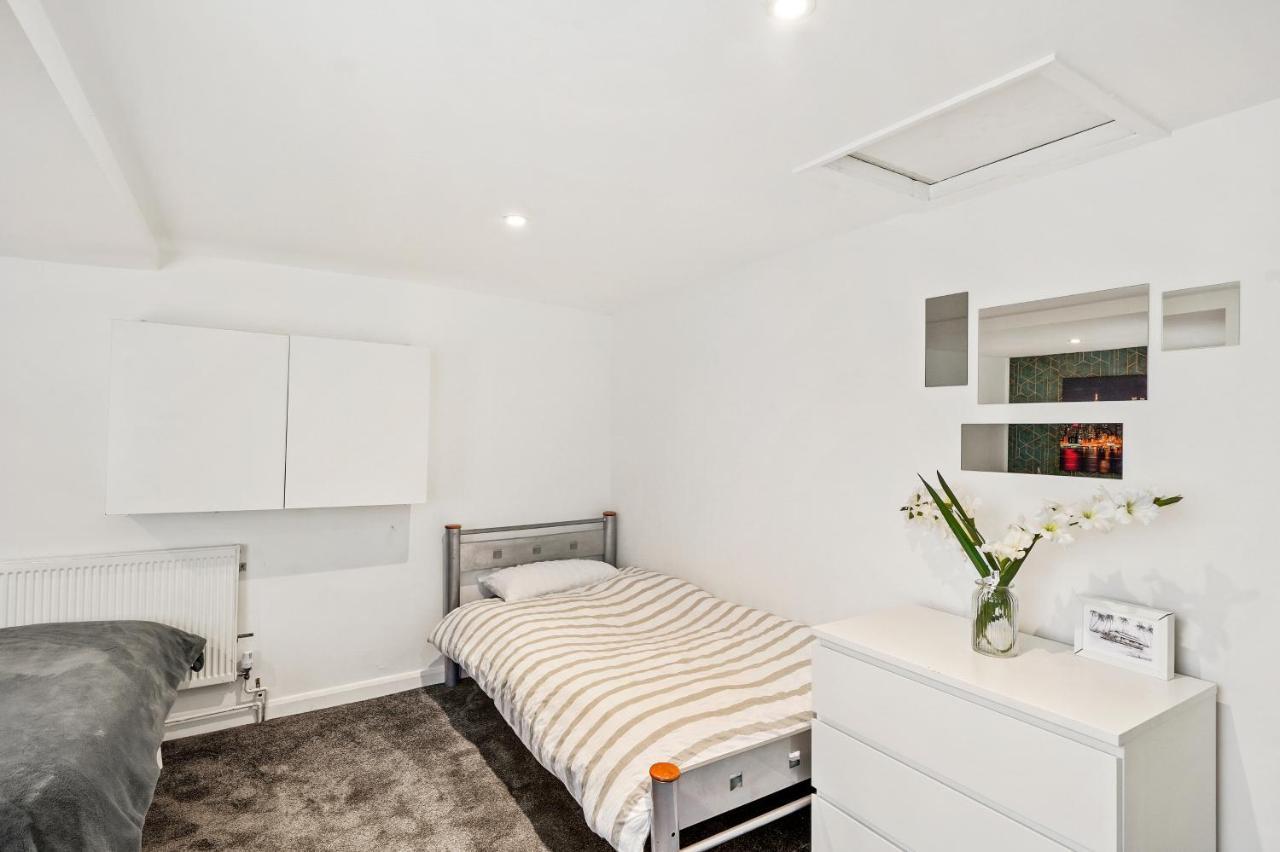 Modern One Bedroom Apartments In Brighton Bagian luar foto